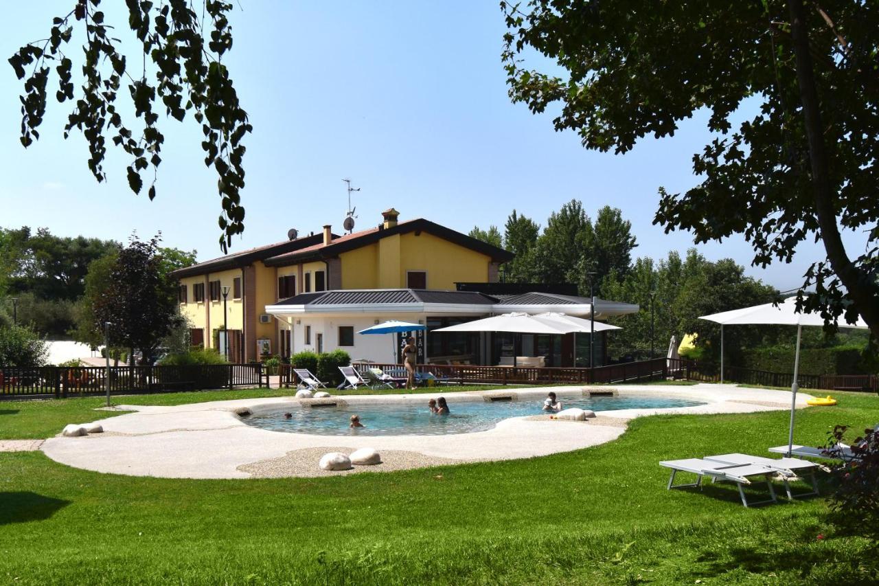 Agricampeggio Corte Tonolli Valeggio sul Mincio Exteriör bild