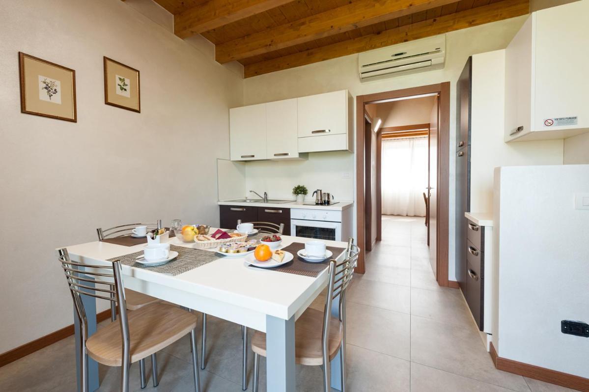 Agricampeggio Corte Tonolli Valeggio sul Mincio Exteriör bild